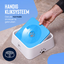 Afbeelding in Gallery-weergave laden, Anti-knoei drinkbak 2,0L - BLAUW - voorkom een natte vloer
